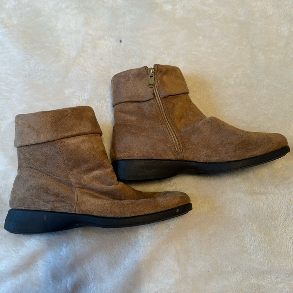💜 Jesscia Brown Boots